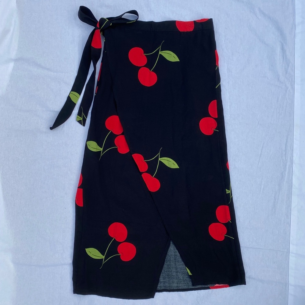 Cherry wrap skirt 🍒